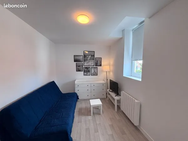 Studio meublé tout équipé a 600m de la plage
