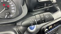 Toyota Yaris 116h Dynamic 5p MY22 — photo 25