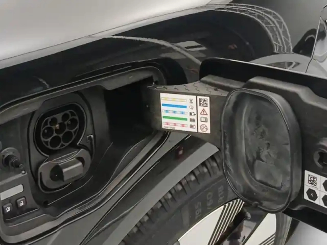 Renault Megane e-tech electric ev60 220ch equilibre super charge — photo 25