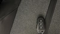Peugeot 3008 1.2 PureTech 130ch S&S Allure — photo 16