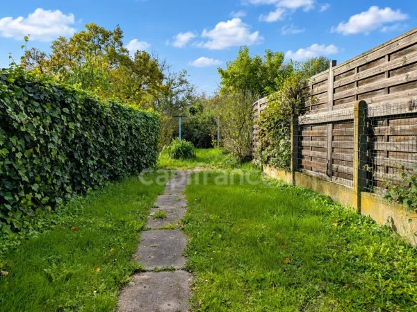 Terrain 568 m²