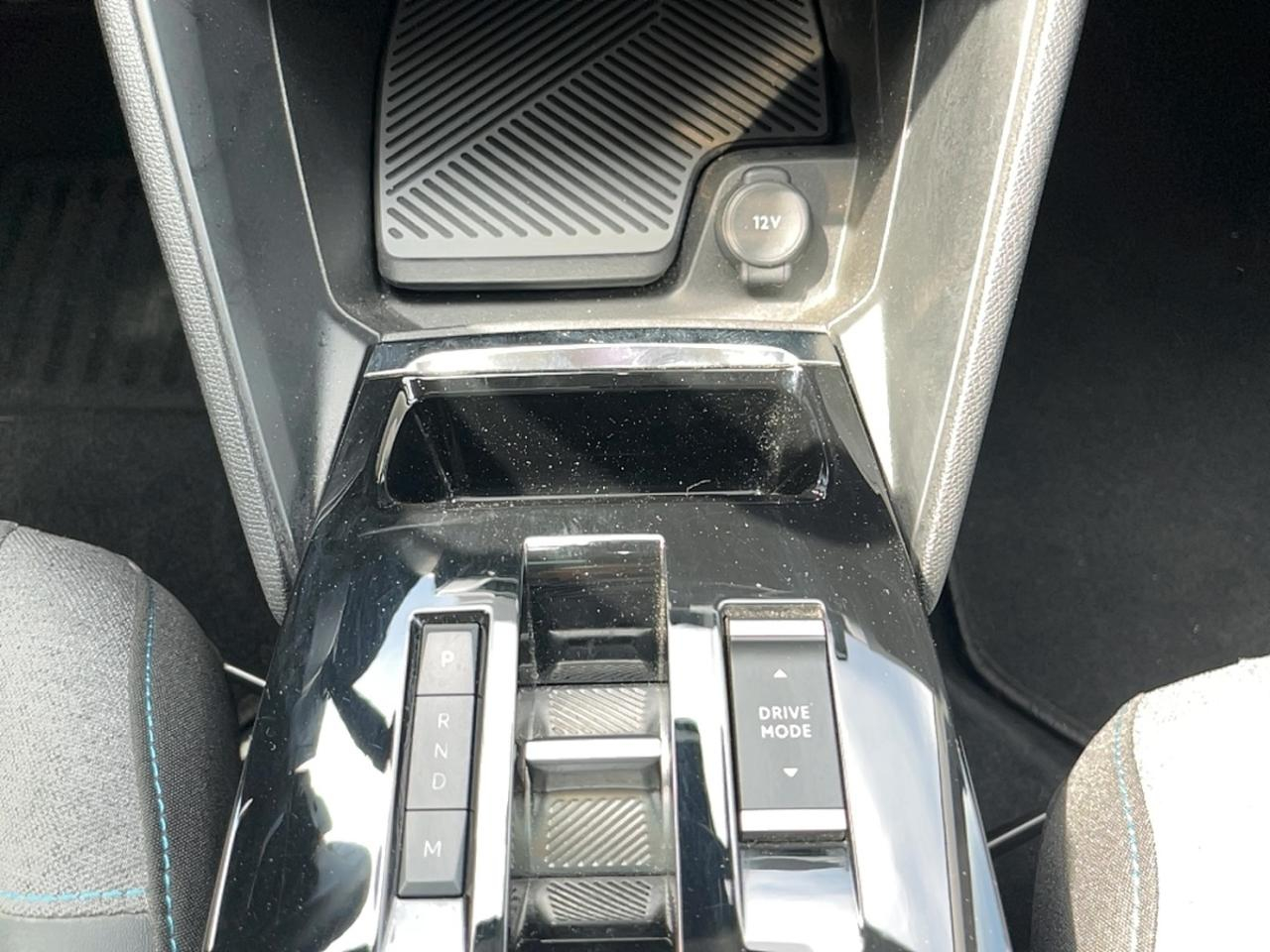 Citroën C4 puretech 130 s&s eat8 shine — photo 17