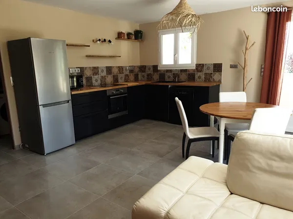Petite maison T3 meublée avec garage