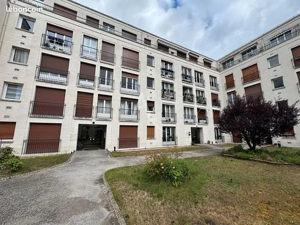 Bureaux 73 m² BLOIS