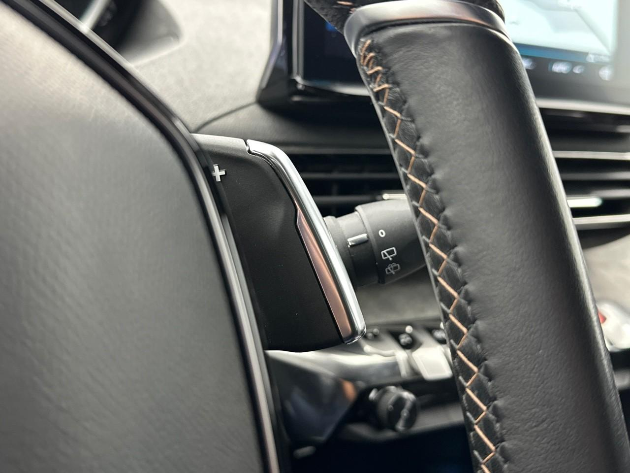 Peugeot 3008 hybrid 225 e-eat8 gt — photo 21