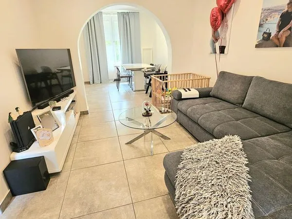 Maison rénovée 81 m² avec véranda et terrasse - Herserange