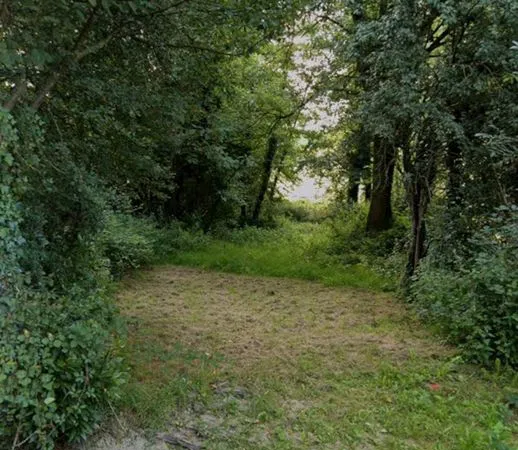 Terrain NON AGRICOLE, NON CONSTRUCTIBLE