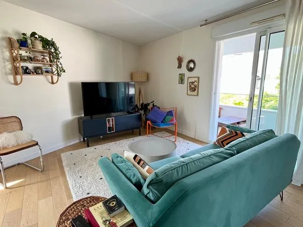 T3 de 70 m² avec Balcon de 10 m², Cave et 2 Parkings - Quartier Sainte-Thérèse / Rond-Point de Vanne