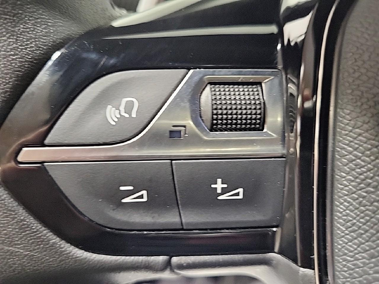 Peugeot 2008 bluehdi 130 s&s eat8 allure — photo 19