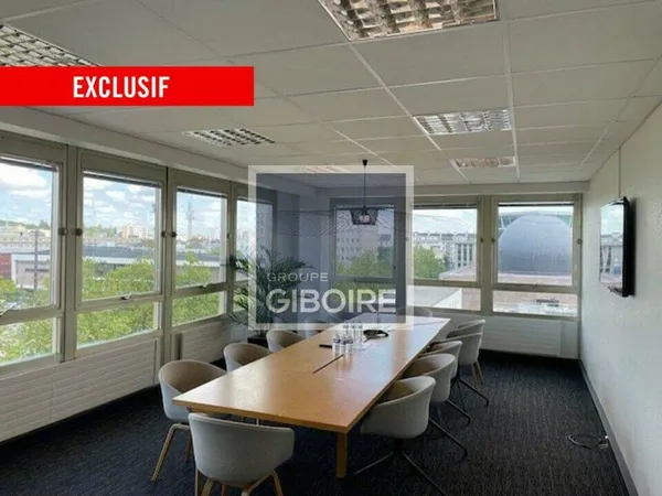 Bureaux 250 m²