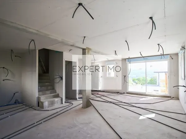 GAP SUD, JOLIE VILLA NEUVE EN COURS DE FINITION !