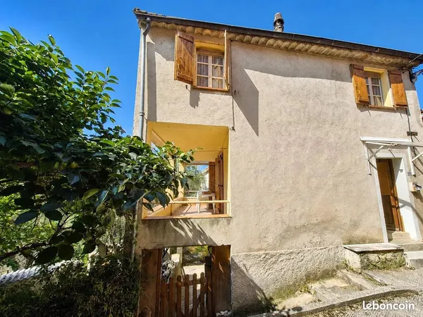 Propriété 4 pièces 82 m²