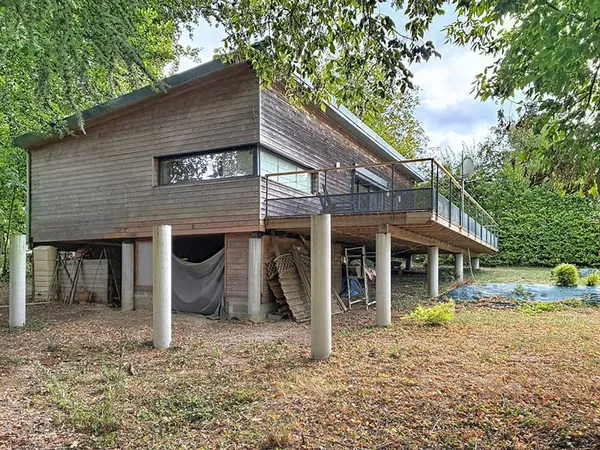Maison 5 pièces de 105,40 m² à Briollay Plain-pied, 3 chambres et grande terrasse