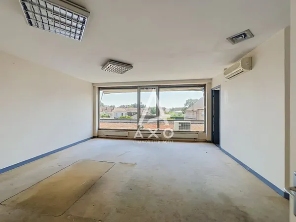 Bureaux 7 pièces 195 m²