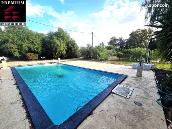 Mas 5 pièces 237 m²