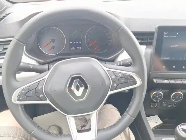 Renault Clio 1.0 tce 90ch limited -21n — photo 13