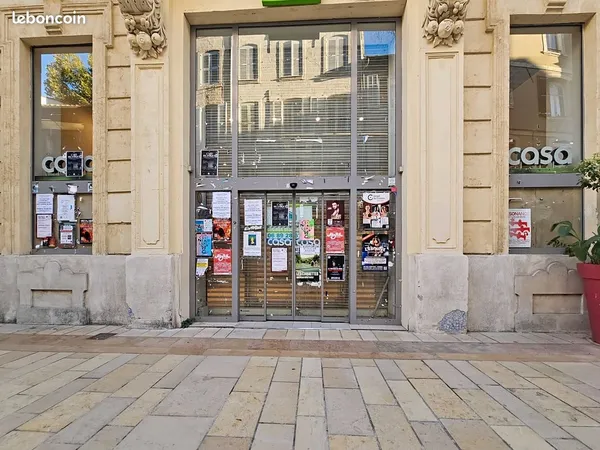 Local commercial 620m²-Trés bel emplacement