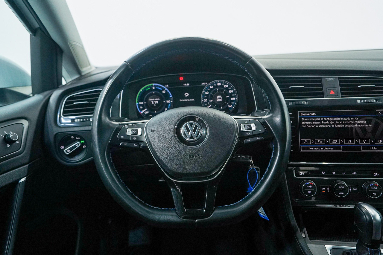 Volkswagen Golf 7 — photo 18