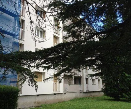 Studio 1 pièce 12 m²