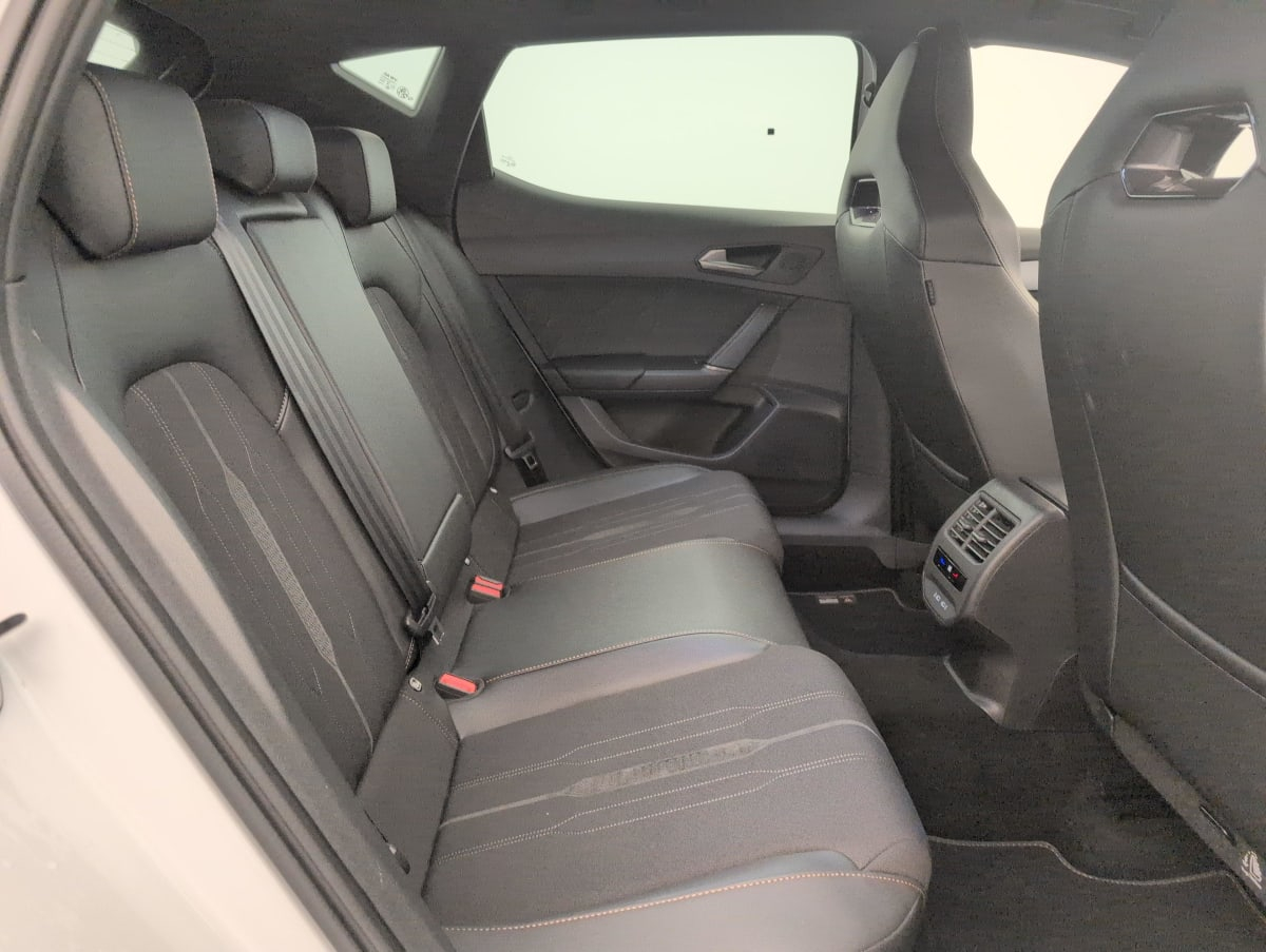 Cupra Leon — photo 10