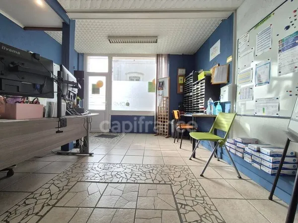 Local commercial 80 m²