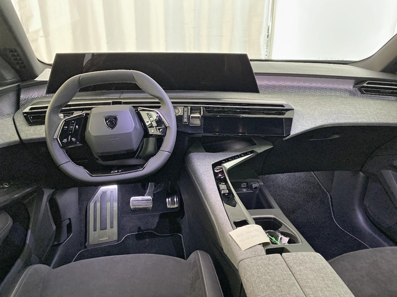 Peugeot 3008 hybrid 145 e-dcs6 gt — photo 8
