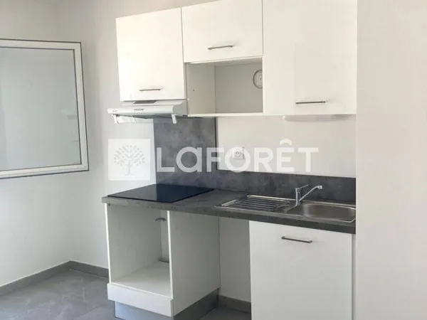 Studio 1 pièce 27 m²