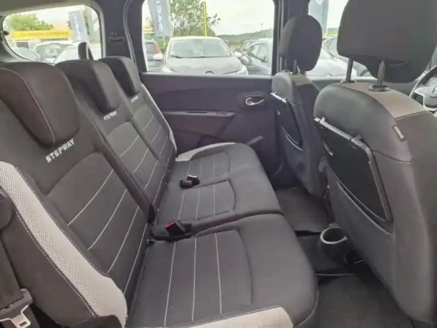 Dacia Lodgy 7 places stepway dci 110 — photo 13