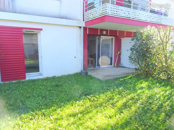 Pau Secteur Hopital/Bld cami Salié T2 43 m² meublé avec jardin