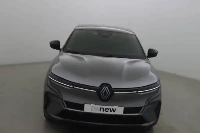 Renault Megane e-tech 220 ch autonomie confort gsr2 — photo 9