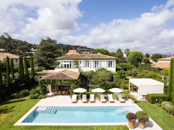 Villa 7 pièces 220 m²