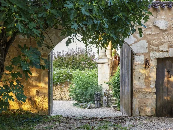 Hameau du XVIII à la campagne
