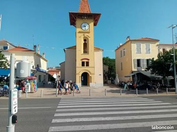 Local commercial 1020 m² CAGNES-SUR-MER