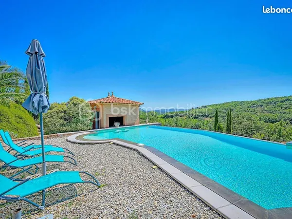 Maison 16 pièces 490 m²