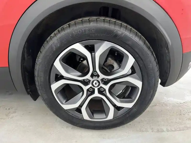 Renault Captur e-tech 145 - 21 — photo 20