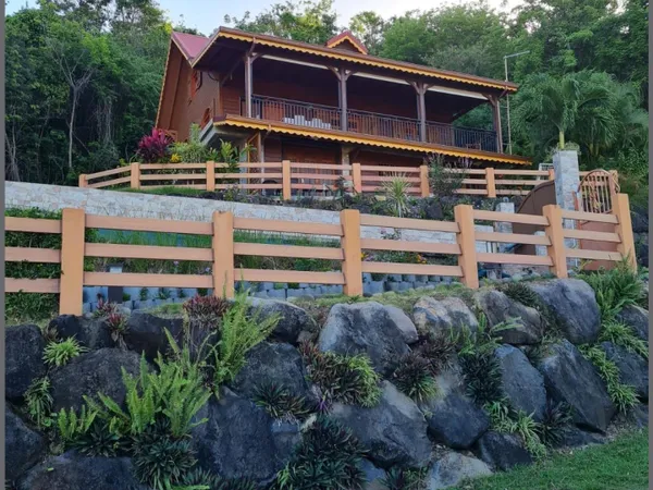 Villa sur 3 niveaux, locatif possible