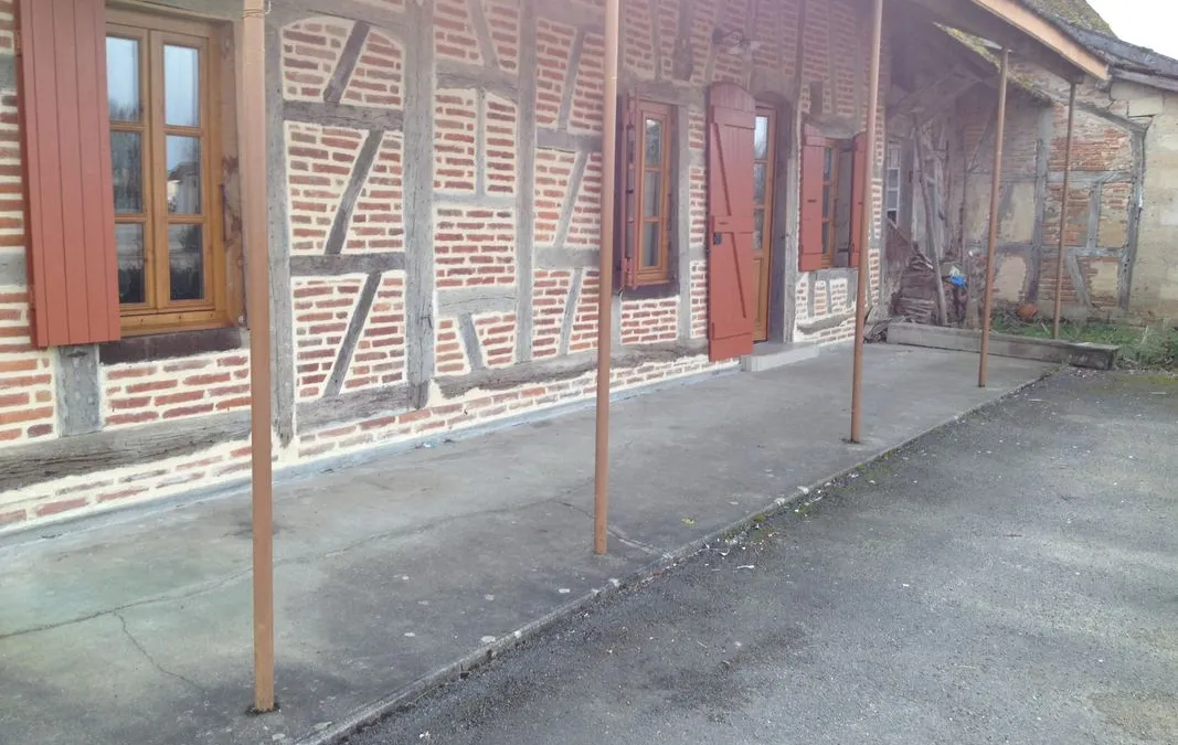 Photo 1
