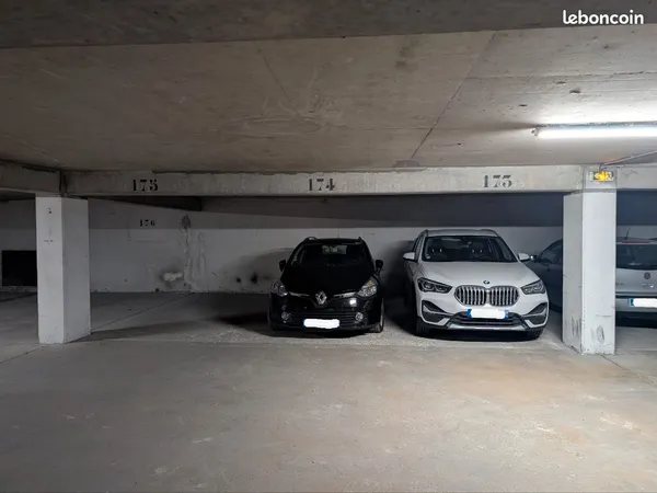 Place de parking sécurisée - Vincennes Est