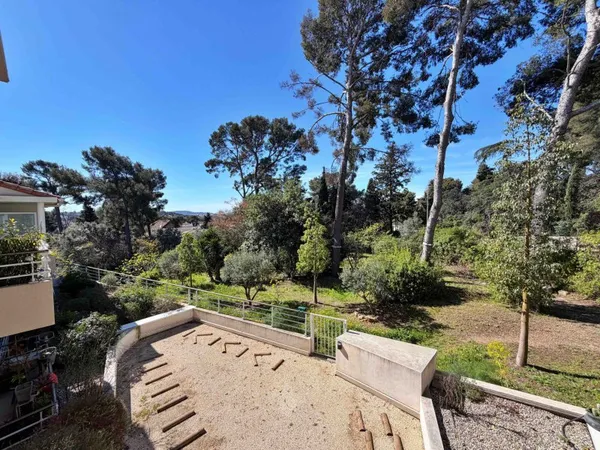 T2 48 m2 avec terrasse et parking - Ortolan