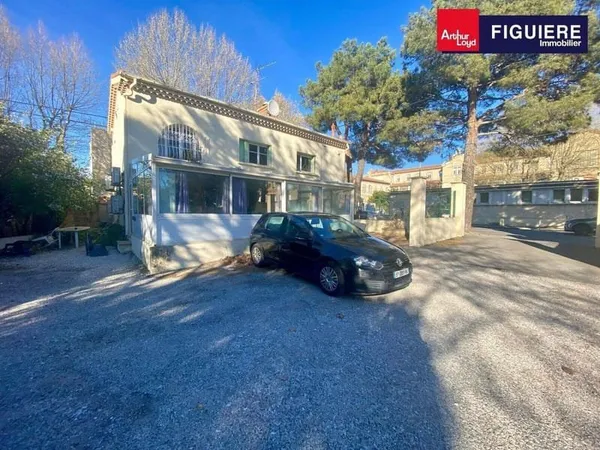 Bureaux 185 m²
