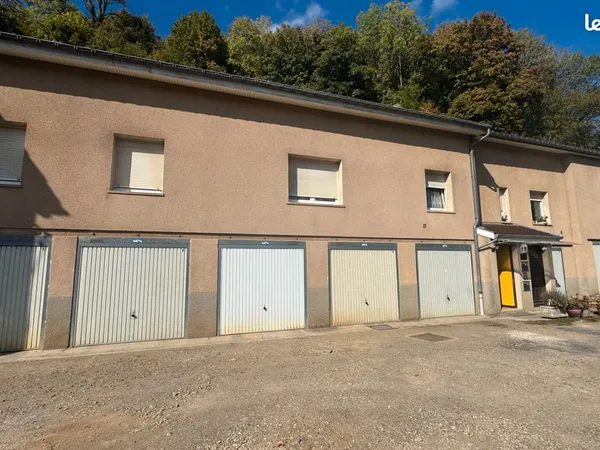 Immeuble 181 m²
