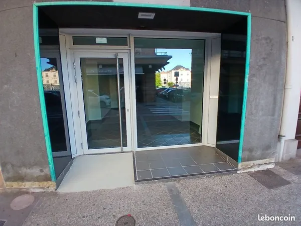 Local commercial - 44 M²