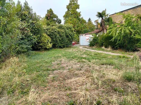 Terrain constructible 306m2 Centre Bourgoin-Jallieu 279 500