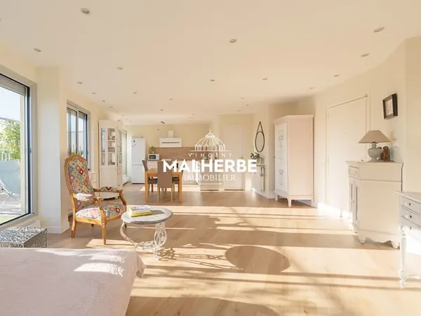 DERNIER ETAGE AVEC TERRASSE D'EXCEPTION