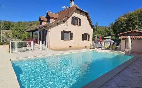 Grande maison traditionnelle proche de Cajarc