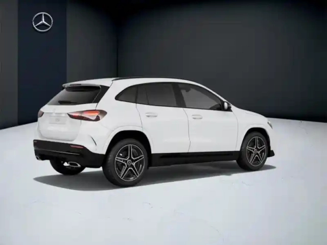 Mercedes Gla 200 d amg line — photo 20