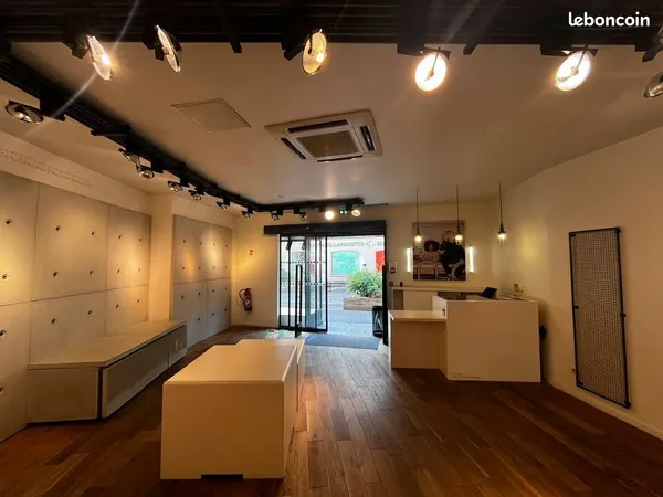 Local commercial 129 m²