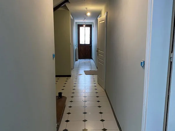 Maison 8 pièces 300 m²