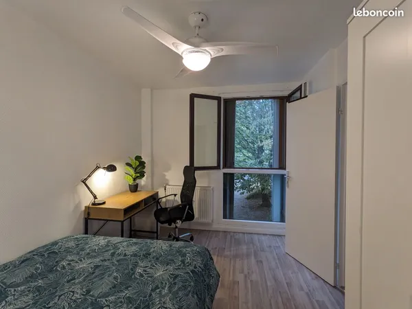 Chambre meublée au calme - Colocation rénovée - Annemasse / Genève