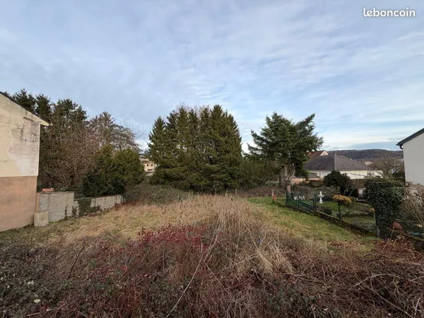 Terrain constructible à 1100m2